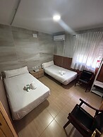 HOSTAL AVENIDA ANDALUCIA SEVILLA