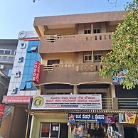 Sri Vinayaka Lodge