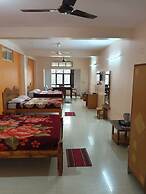 Sri Vinayaka Lodge