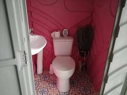 Llandovery - Cabin - Sleeps 2 - Parking - Garden