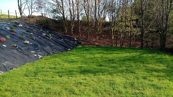 Llandovery - Cabin - Sleeps 2 - Parking - Garden