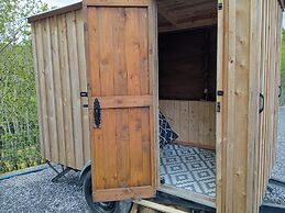 Llandovery - Cabin - Sleeps 2 - Parking - Garden