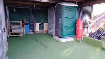 Llandovery - Cabin - Sleeps 2 - Parking - Garden