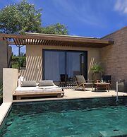 Oros Resort