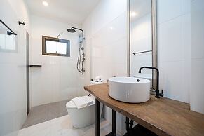 NaiHarn Private Oxavia Garden Bungalows