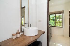 NaiHarn Private Oxavia Garden Bungalows