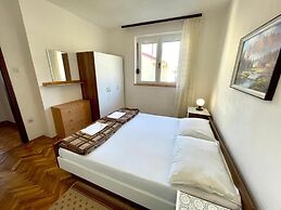Apartment Luky 7