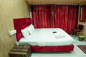 Lokhandwala Residency by Glitz Hotel