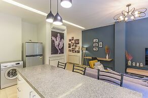 Orano -Chic 2-Bedroom Apt in Bsalim