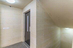 Orano -Chic 2-Bedroom Apt in Bsalim