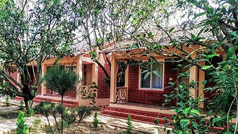 Orchard Retreat Resorts