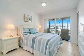 Waterfront Retreat in Longboat Key