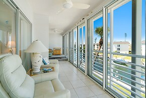 Waterfront Retreat in Longboat Key