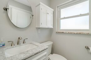 Sarasota Waterfront Pool Home With Dock