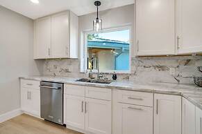 Sarasota Waterfront Pool Home With Dock