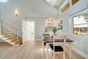 Sarasota Waterfront Pool Home With Dock