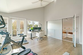 Sarasota Waterfront Pool Home With Dock