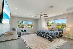 Sarasota Waterfront Pool Home With Dock