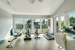 Sarasota Waterfront Pool Home With Dock