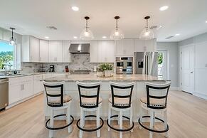 Sarasota Waterfront Pool Home With Dock