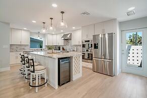 Sarasota Waterfront Pool Home With Dock