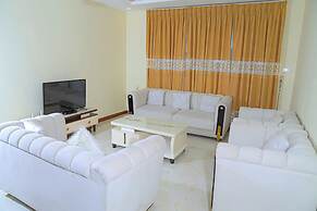 PrimeNest - 3 bedroom Apartment
