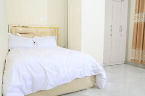 PrimeNest - 3 bedroom Apartment