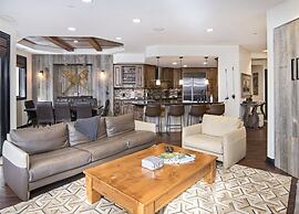 Contemporary 3 Bedroom Ski In, Ski Out Condo in the Heart of Beaver Cr