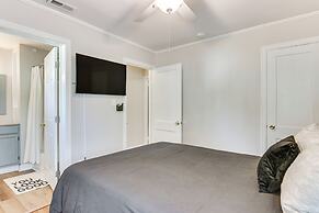 < 2 Mi to Uptown Charlotte: Home w/ Large Yard!