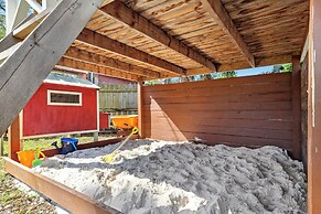 Sleek Home w/ Hot Tub, Koi Pond & Yard in Seminole