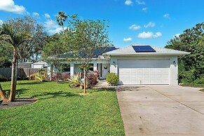 Sleek Home w/ Hot Tub, Koi Pond & Yard in Seminole