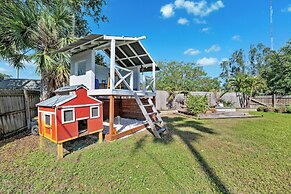 Sleek Home w/ Hot Tub, Koi Pond & Yard in Seminole