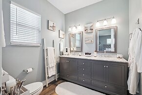 Sleek Home w/ Hot Tub, Koi Pond & Yard in Seminole