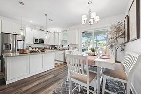 Sleek Home w/ Hot Tub, Koi Pond & Yard in Seminole