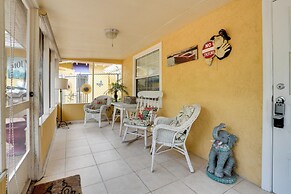 2 Mi to Dtwn: Mt Dora Home w/ Grill!