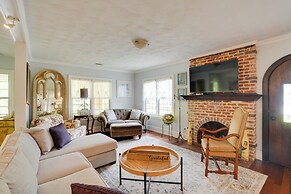 Home 2 Mi to Dtwn Mt Dora w/ Shared Hot Tub!