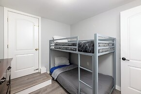 Steps to Beach: Lake-view Laconia Getaway!