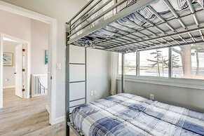 Steps to Beach: Lake-view Laconia Getaway!