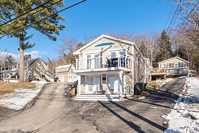 Steps to Beach: Lake-view Laconia Getaway!