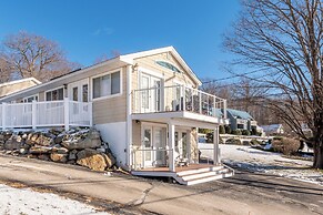 Steps to Beach: Lake-view Laconia Getaway!