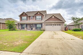 10 Mi to Gulfport Beaches: Family Home w/ Patio
