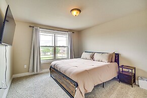 10 Mi to Gulfport Beaches: Family Home w/ Patio