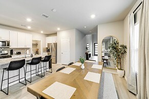 Pool Access: Modern Retreat in Lowry Crossing!