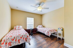 5 Mi to Beach: Family Retreat in Sarasota!