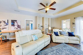 5 Mi to Beach: Family Retreat in Sarasota!