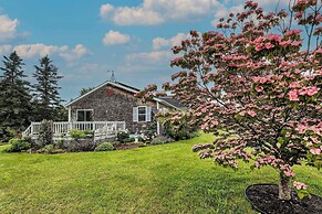 Bay Views & Fire Pit: Peaceful Steuben Getaway!