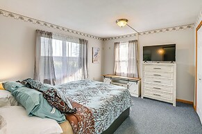 Bay Views & Fire Pit: Peaceful Steuben Getaway!