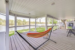Near Hiking & Fishing: Dale Home w/ Deck!