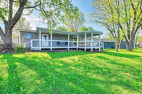 Near Hiking & Fishing: Dale Home w/ Deck!