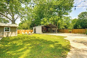 5 Mi to Southern Miss Campus: Unique Family Home!